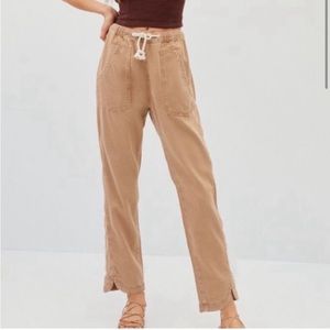 Anthropologie Pilcro high rise cropped casual pants pull on drawstring M